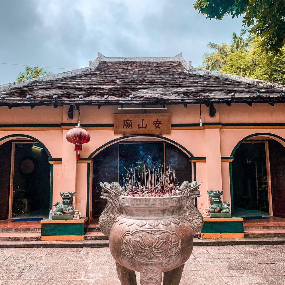 Miếu Bà Phi Yến